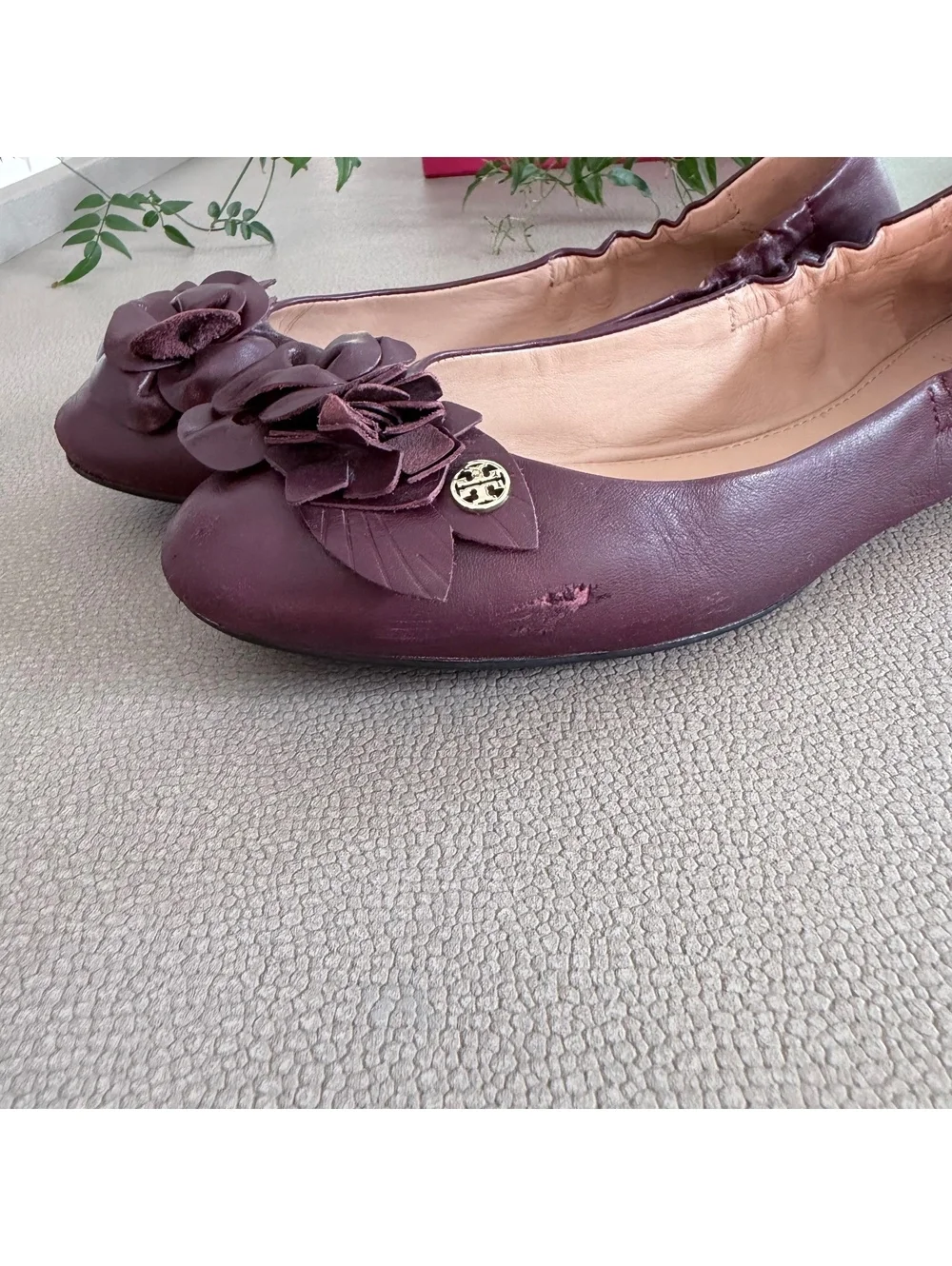 Tory Burch Women's Burgundy Leather Ballet Flats | Floral Detail Size 8.5